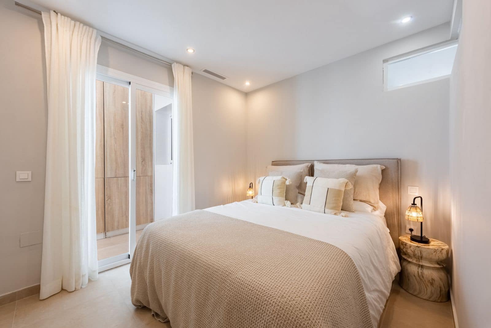 3 bedroom Penthouse for sale in Nueva Andalucia - € 820,000 (Ref: 10020657)