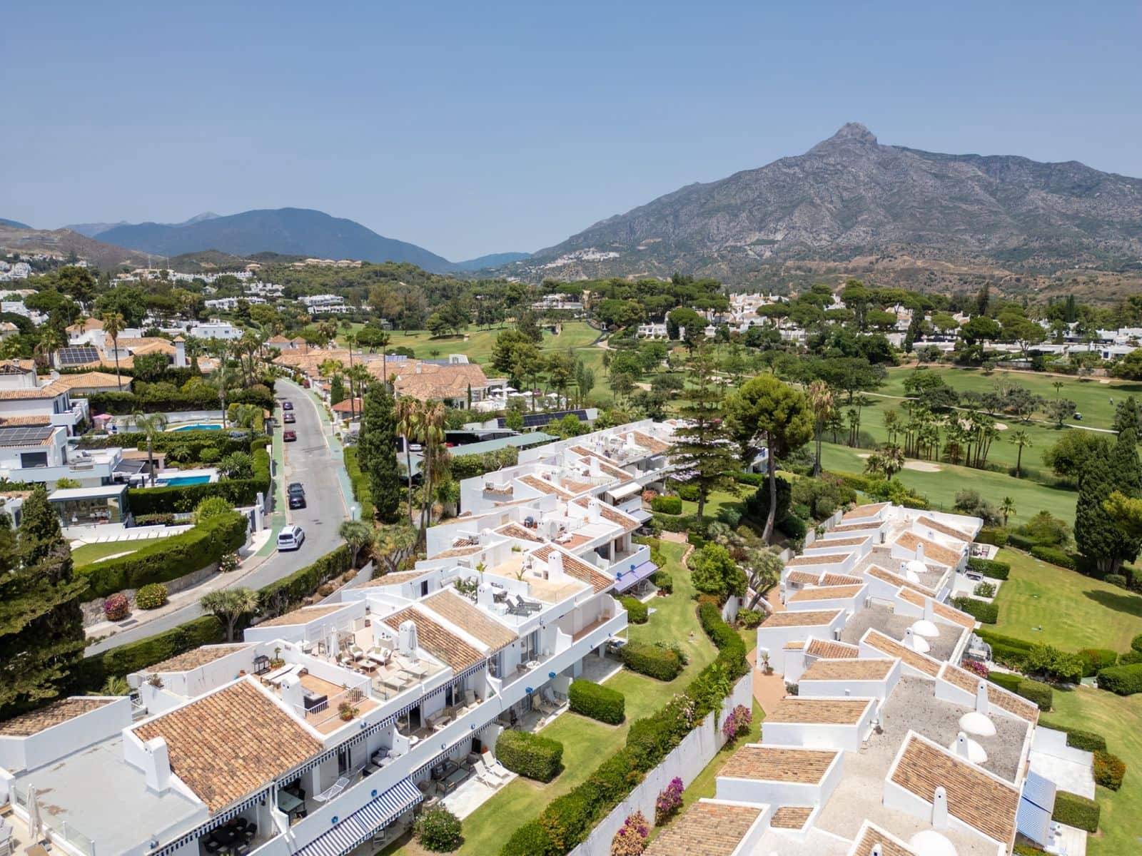 3 bedroom Penthouse for sale in Nueva Andalucia - € 820,000 (Ref: 10020657)