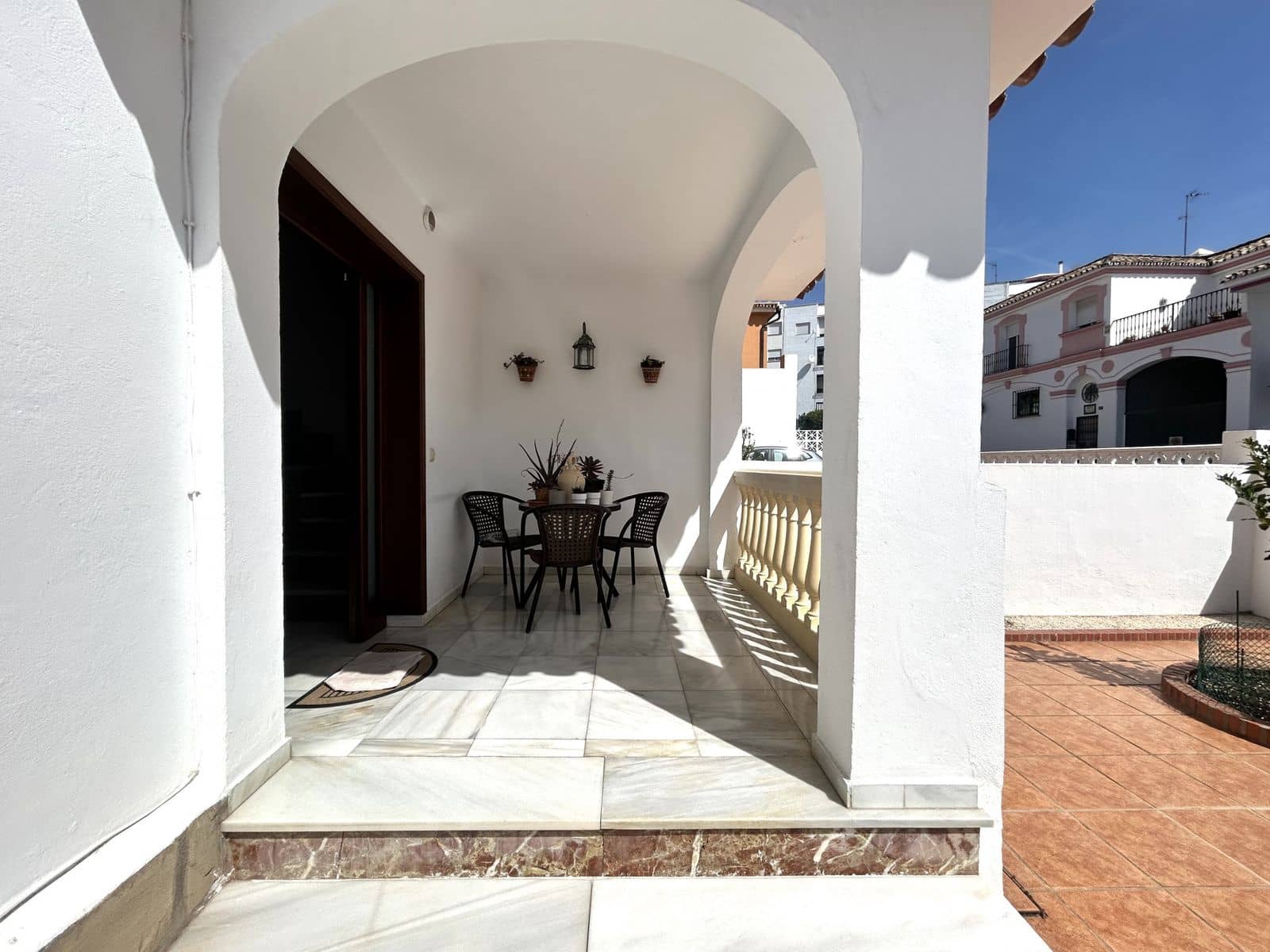 4 quarto Casa em Banda para venda em San Pedro de Alcantara - 690 000 € (Ref: 10051342)