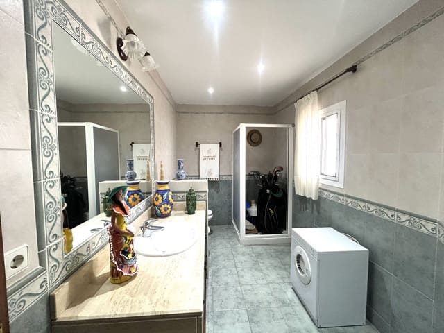 4 quarto Casa em Banda para venda em San Pedro de Alcantara, Marbella - 690 000 € (Ref: 10051342)