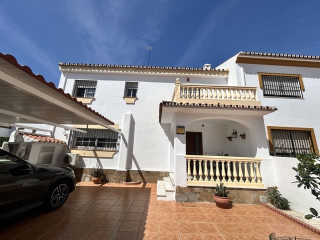 4 quarto Casa em Banda para venda em San Pedro de Alcantara, Marbella - 690 000 € (Ref: 10051342)