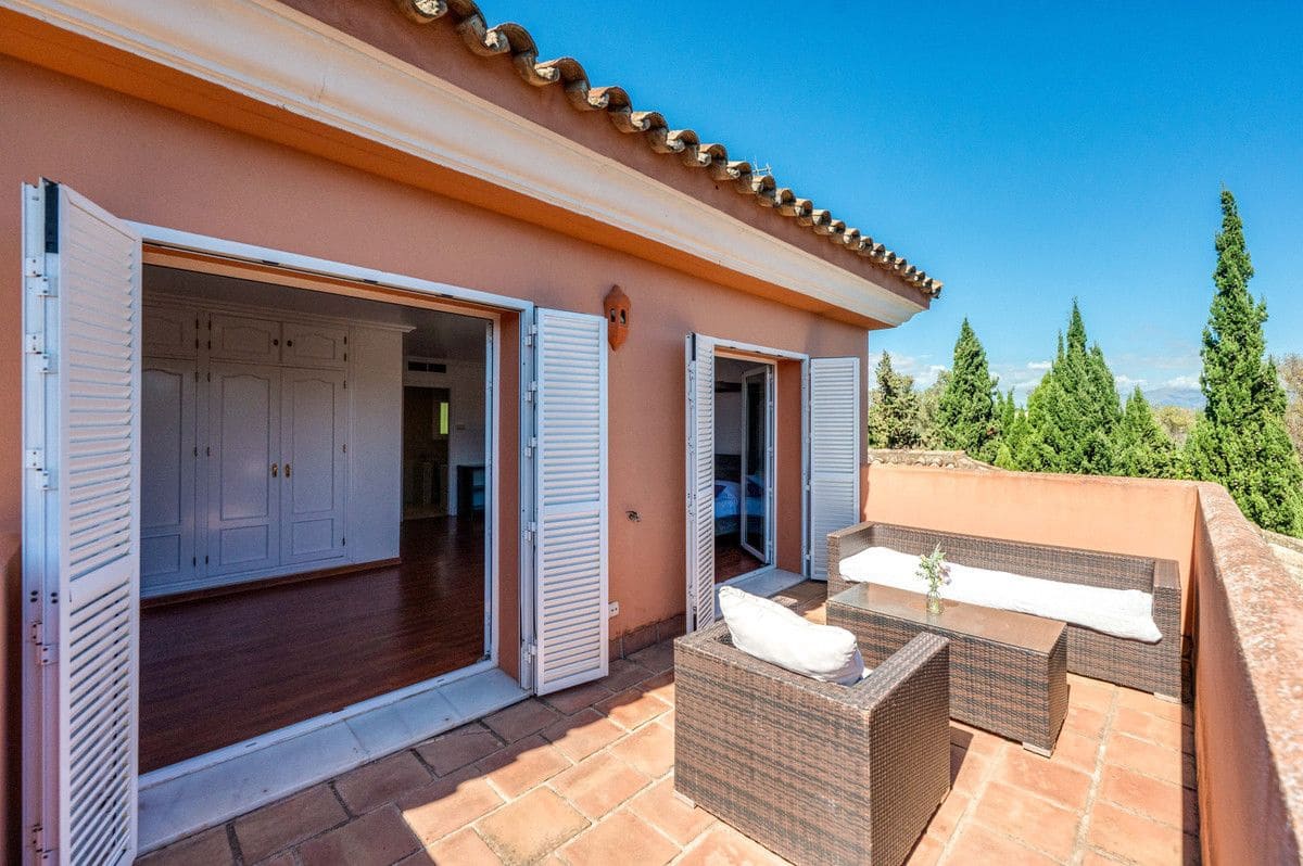 5 makuuhuone Huvila myytävänä paikassa Sotogrande - 1 350 000 € (Ref: 10051343)