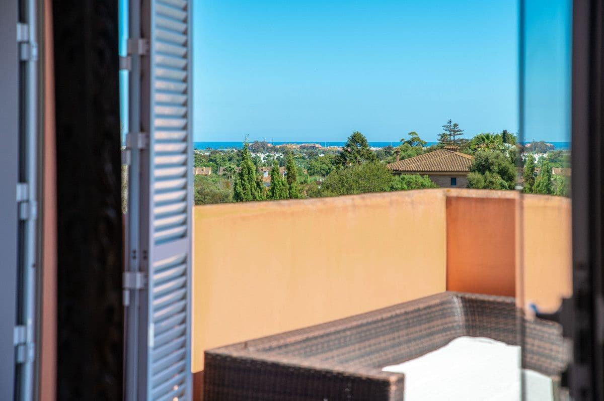 5 makuuhuone Huvila myytävänä paikassa Sotogrande - 1 350 000 € (Ref: 10051343)