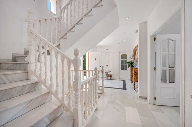 5 makuuhuone Huvila myytävänä paikassa Sotogrande Costa, San Roque - 1 350 000 € (Ref: 10051343)