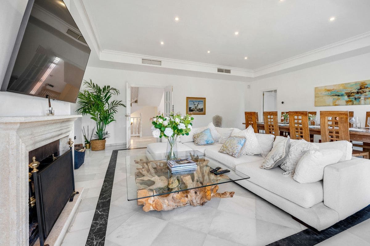5 makuuhuone Huvila myytävänä paikassa Sotogrande - 1 350 000 € (Ref: 10051343)