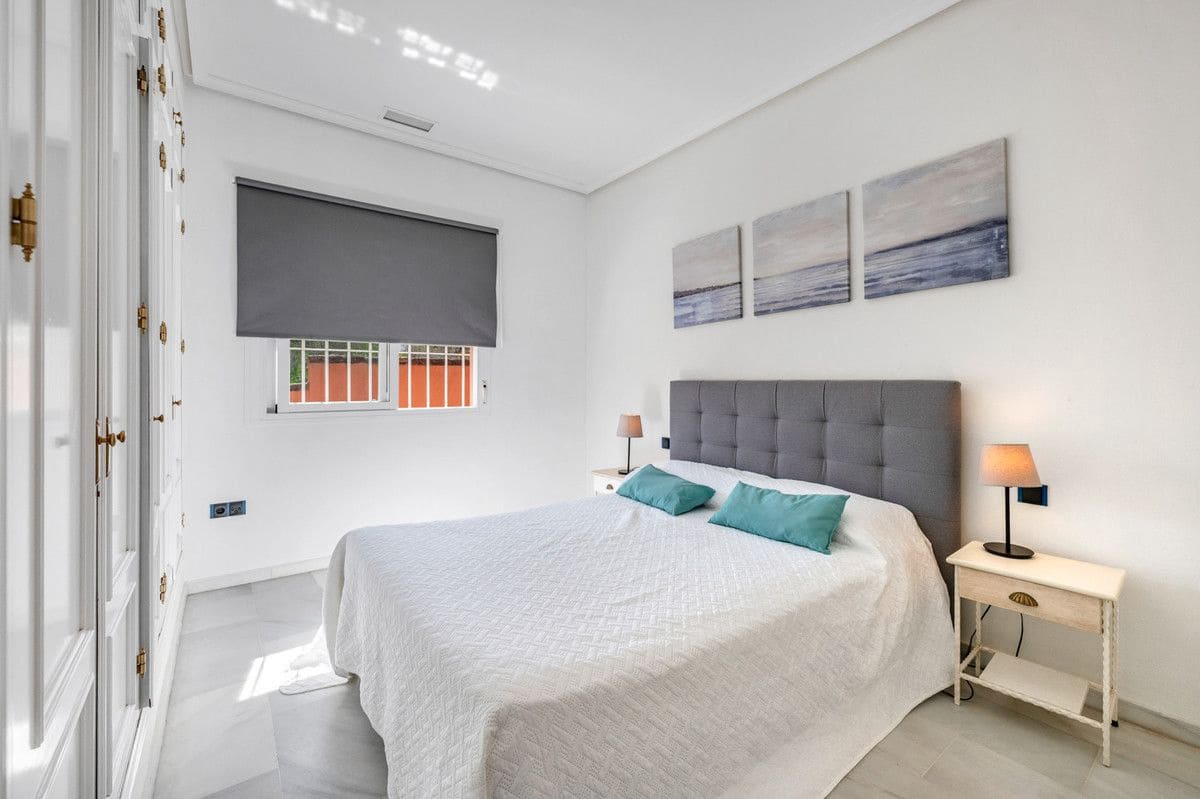 5 makuuhuone Huvila myytävänä paikassa Sotogrande - 1 350 000 € (Ref: 10051343)
