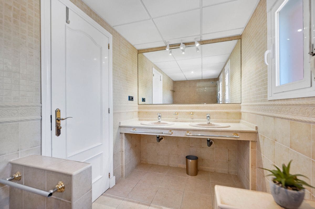 5 makuuhuone Huvila myytävänä paikassa Sotogrande - 1 350 000 € (Ref: 10051343)