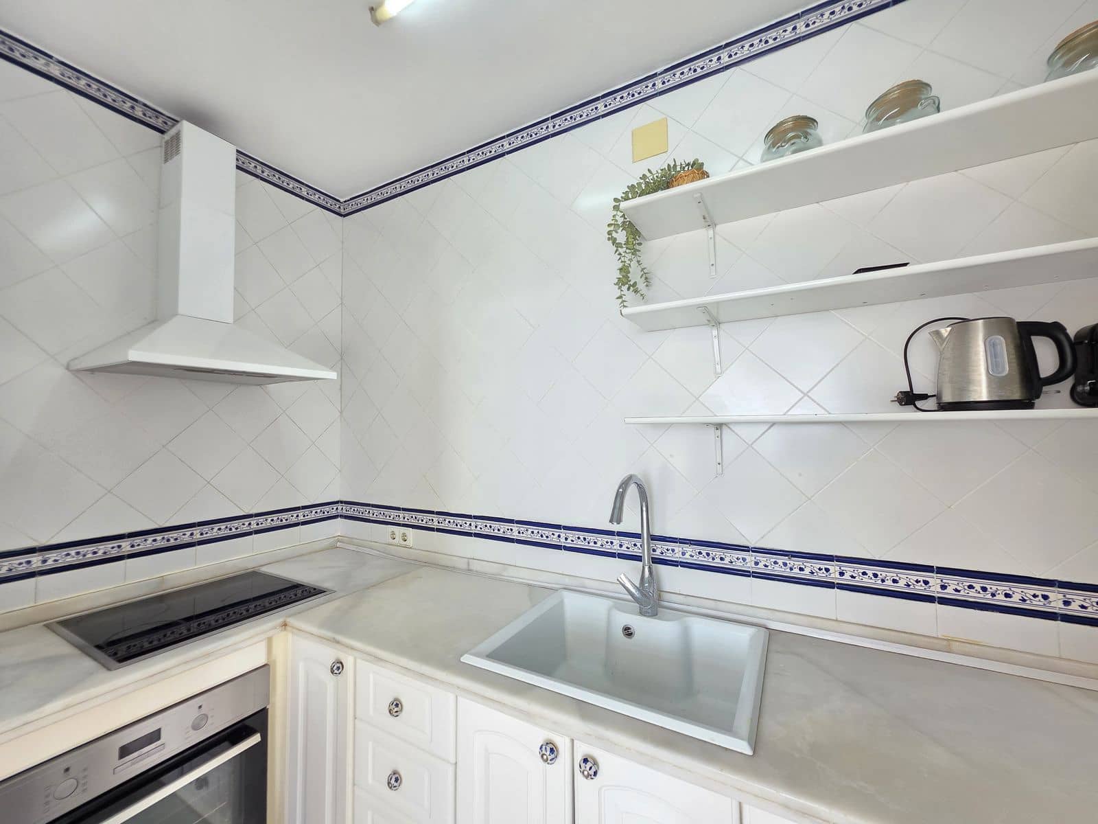 2 bedroom Apartment for sale in Marbella - € 530,000 (Ref: 10051344)