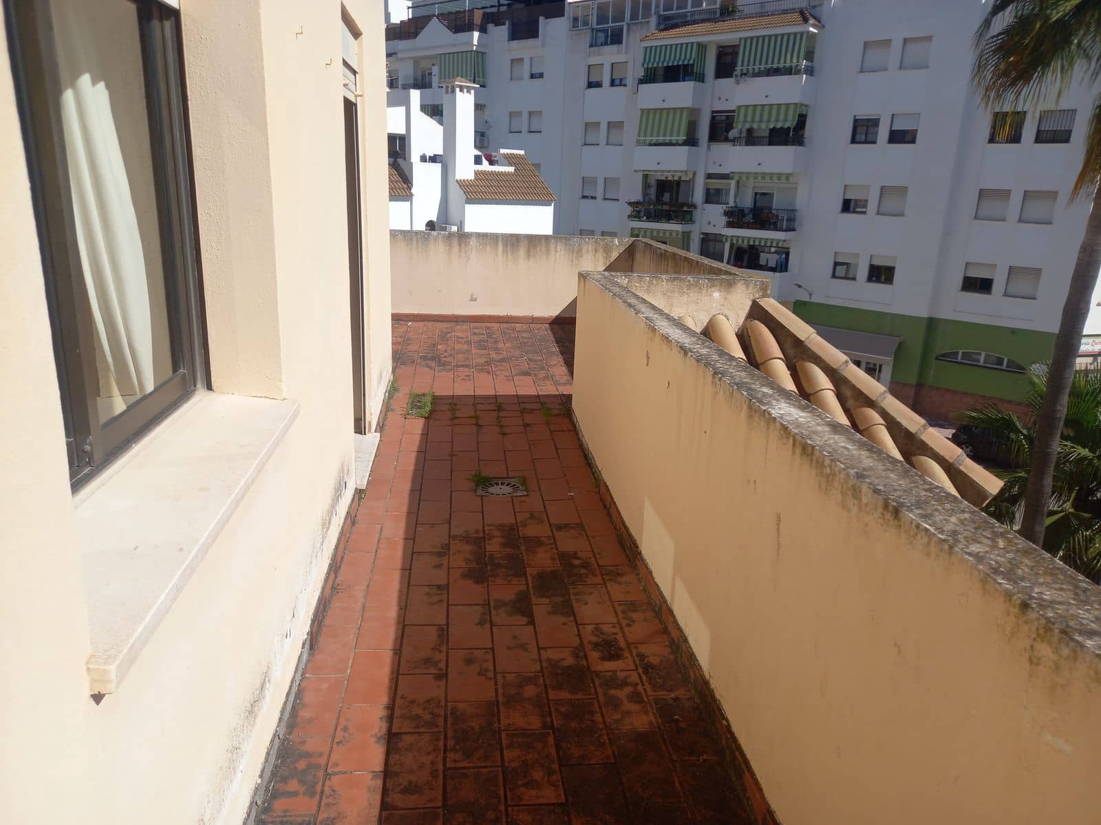 4 makuuhuone Paritalo myytävänä paikassa Estepona - 635 000 € (Ref: 10051345)