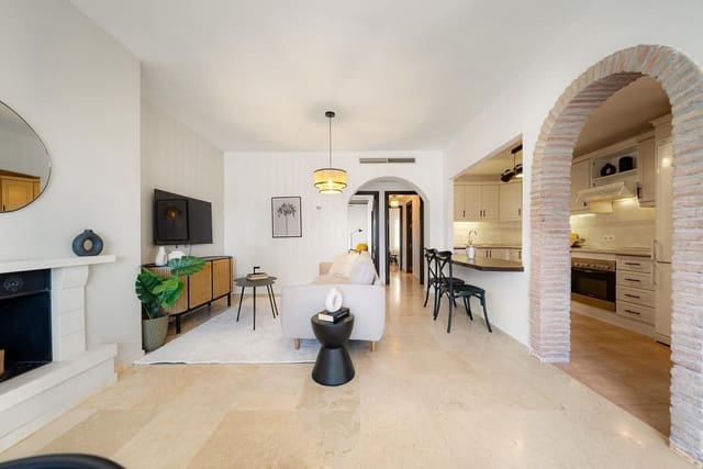 Apartamento de 2 habitaciones en Nueva Andalucia, Marbella en venta - 479.995 € (Ref: 10051349)