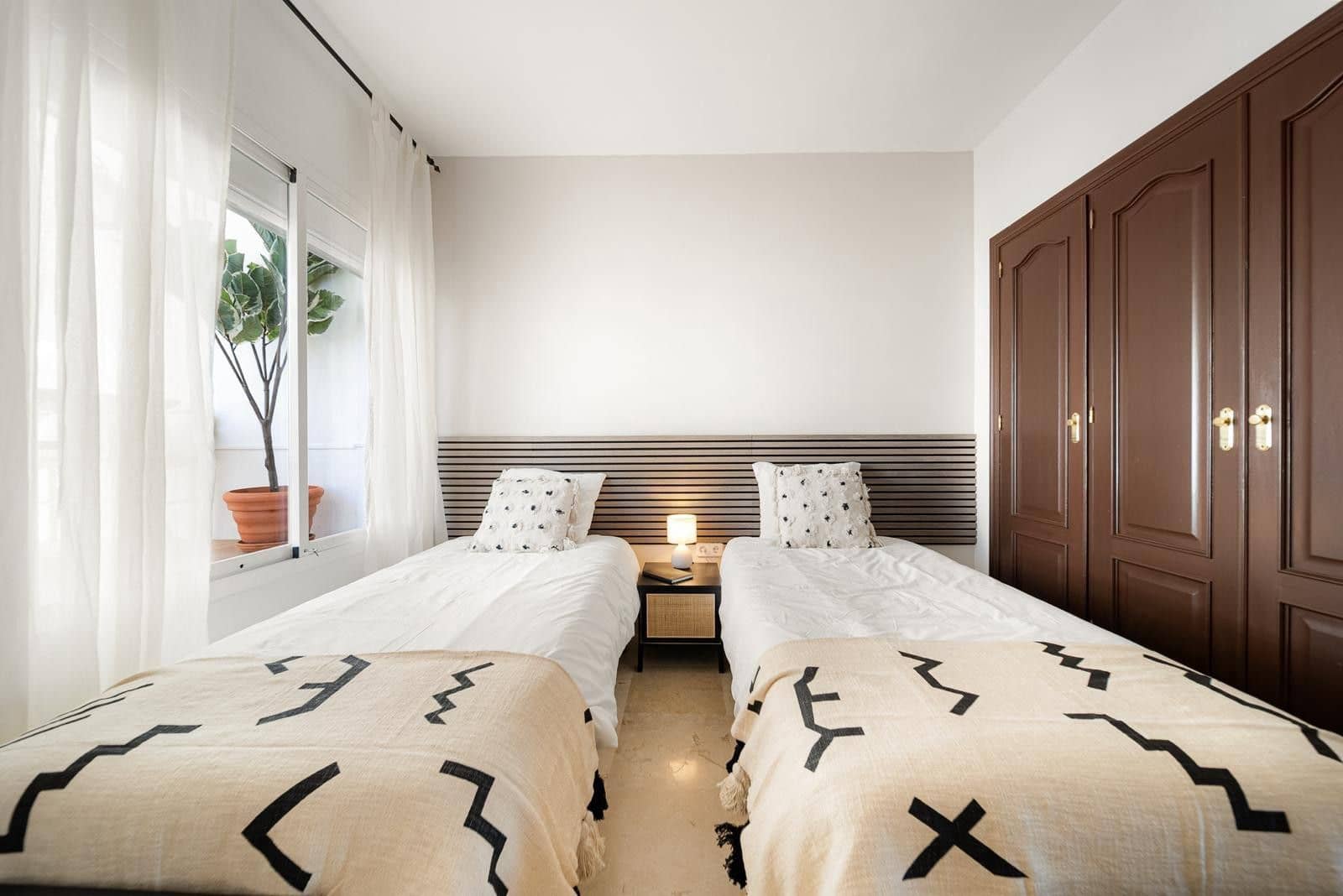 Apartamento de 2 habitaciones en Nueva Andalucia en venta - 479.995 € (Ref: 10051349)