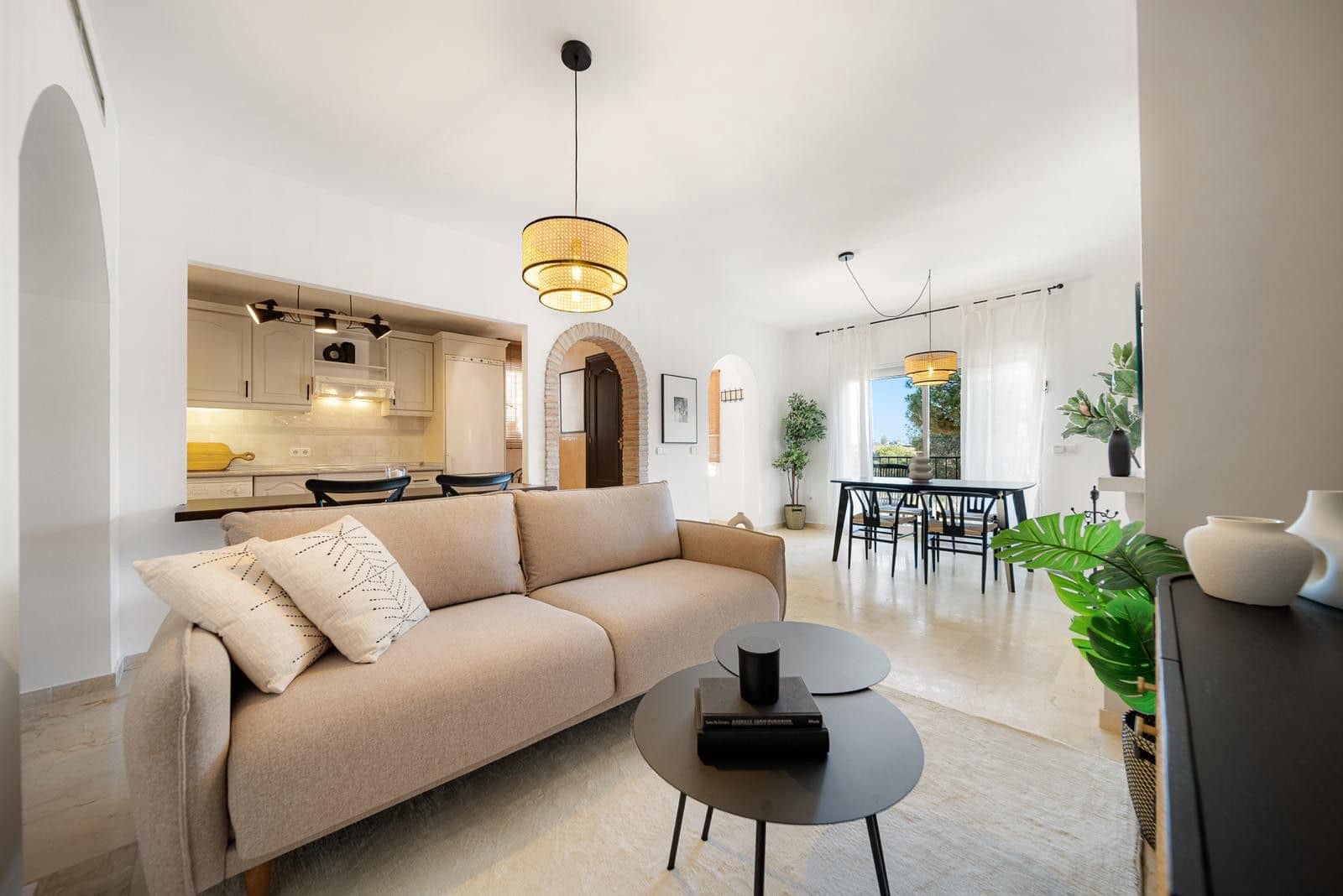 Apartamento de 2 habitaciones en Nueva Andalucia en venta - 479.995 € (Ref: 10051349)