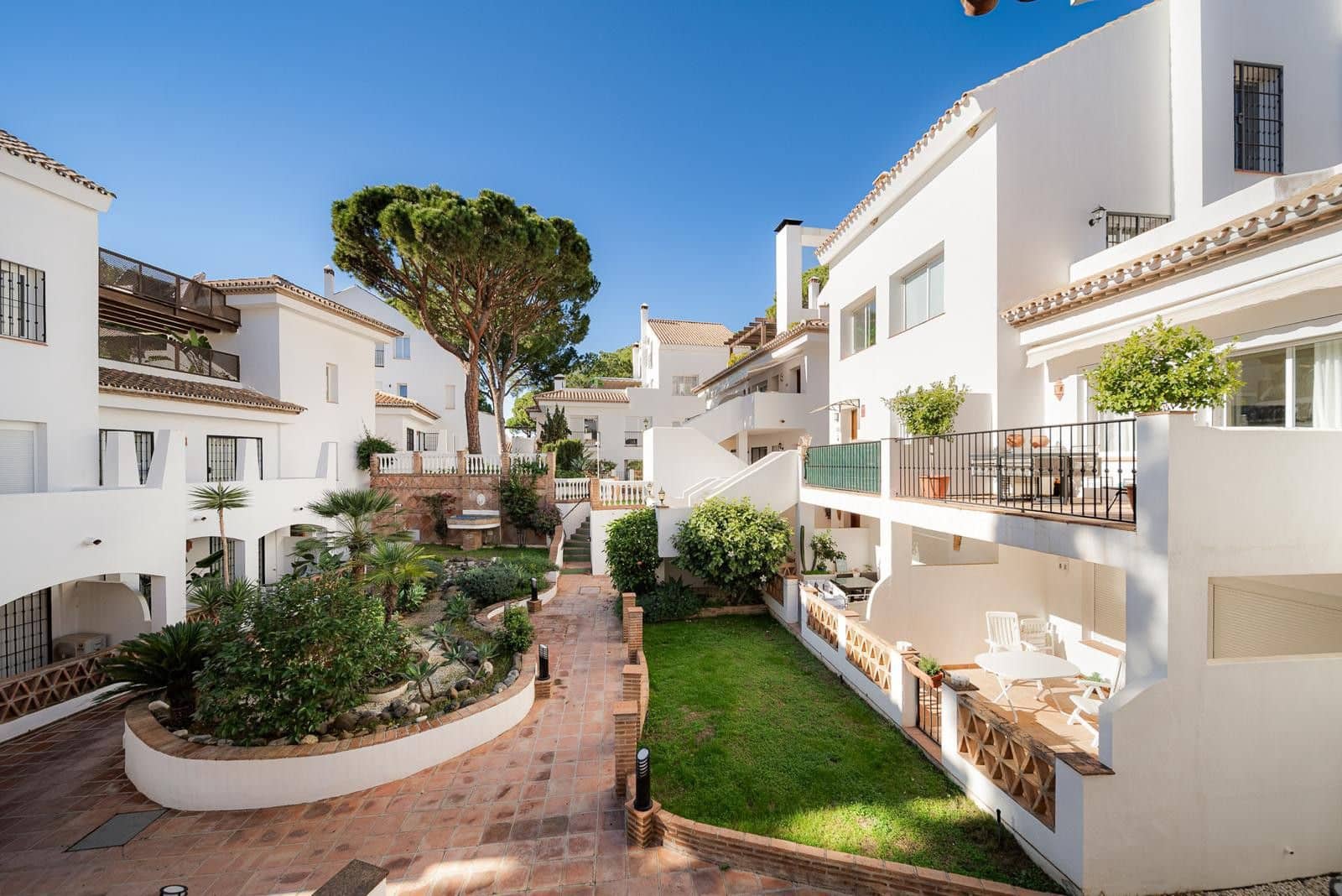 Apartamento de 2 habitaciones en Nueva Andalucia en venta - 479.995 € (Ref: 10051349)