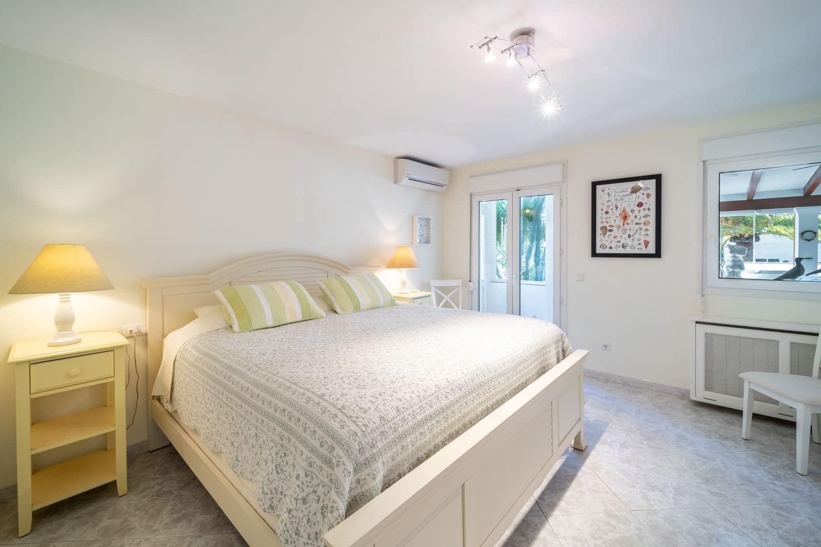 4 bedroom Villa for sale in Marbesa - € 1,950,000 (Ref: 10051351)