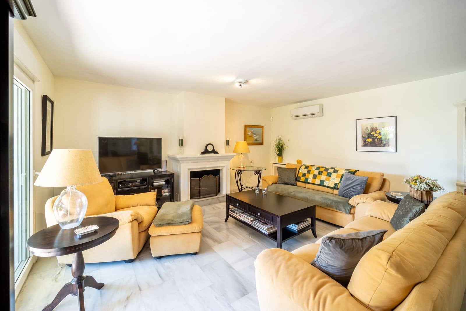 4 bedroom Villa for sale in Marbesa - € 1,950,000 (Ref: 10051351)