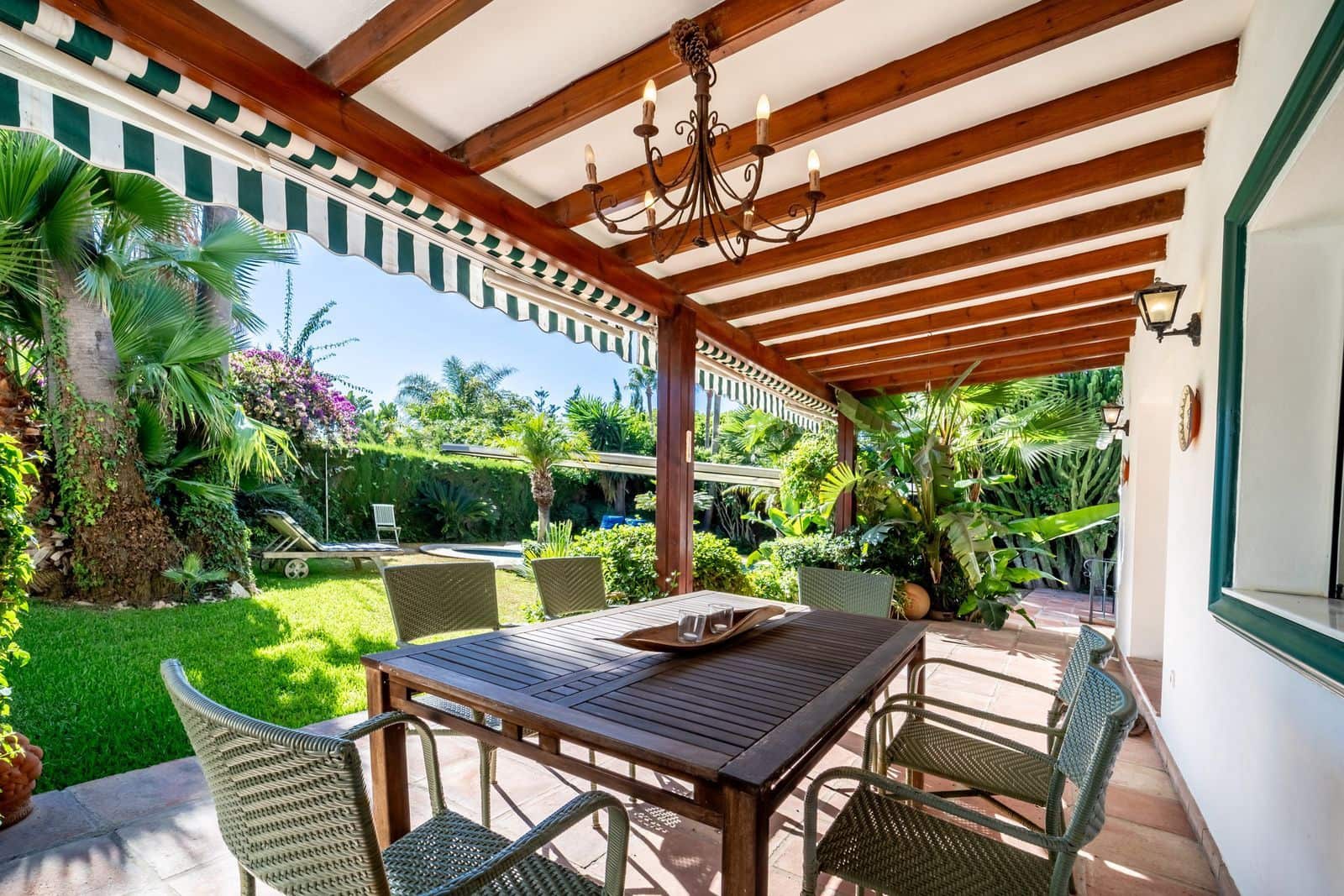 4 bedroom Villa for sale in Marbesa - € 1,950,000 (Ref: 10051351)