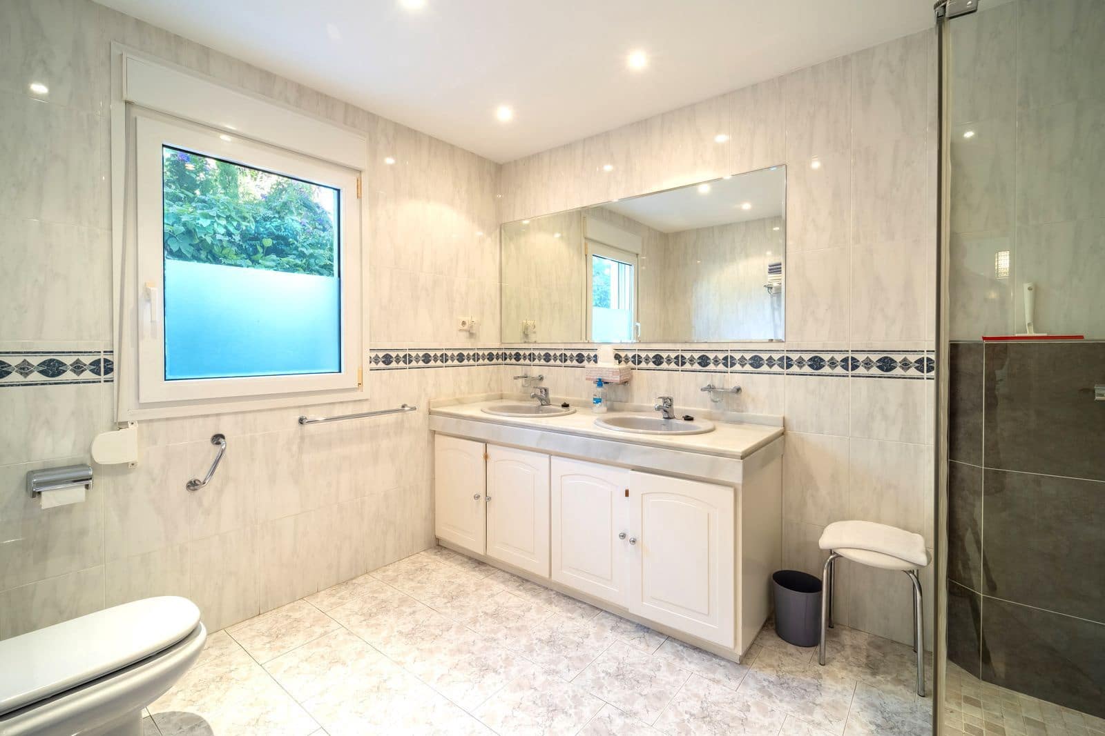 4 bedroom Villa for sale in Marbesa - € 1,950,000 (Ref: 10051351)