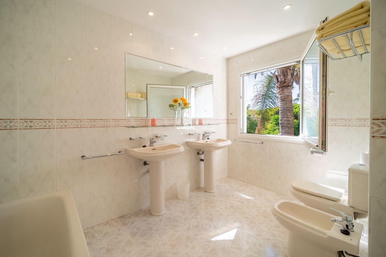 4 bedroom Villa for sale in Marbesa - € 1,950,000 (Ref: 10051351)
