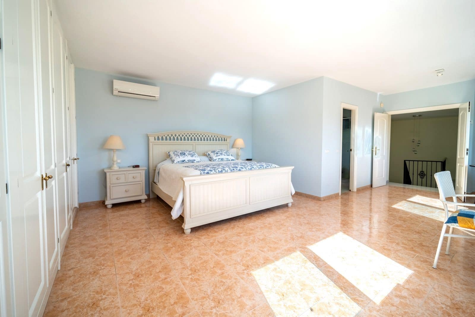 4 bedroom Villa for sale in Marbesa - € 1,950,000 (Ref: 10051351)