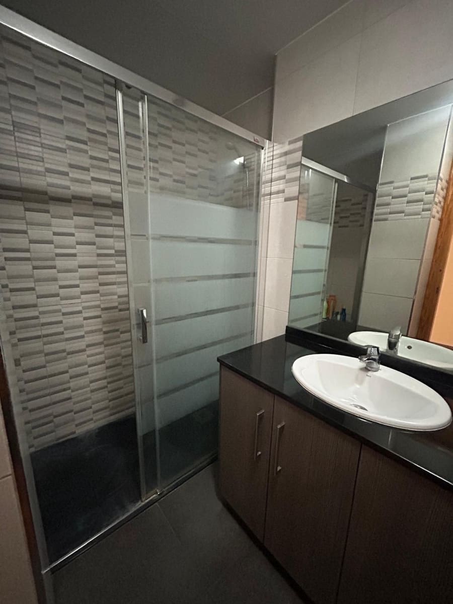 Estudio de 3 habitaciones en Estepona en venta - 300.000 € (Ref: 10051352)