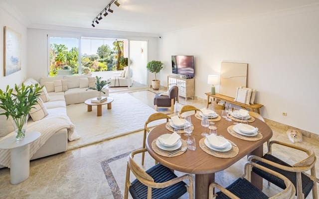 4 bedroom Apartment for sale in Nueva Andalucia, Marbella - € 1,090,000 (Ref: 10051353)