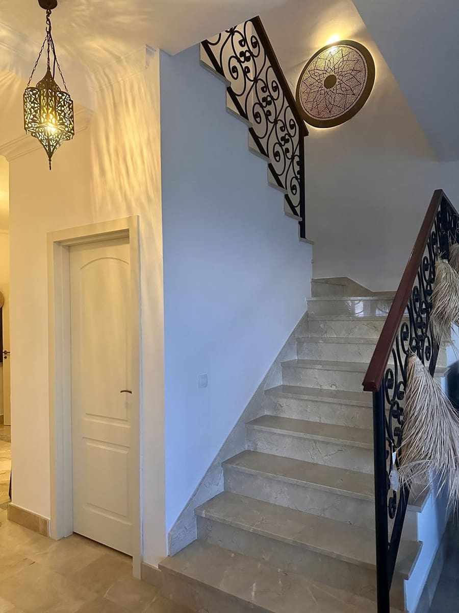5 bedroom Townhouse for sale in La Mairena - € 990,000 (Ref: 10051354)