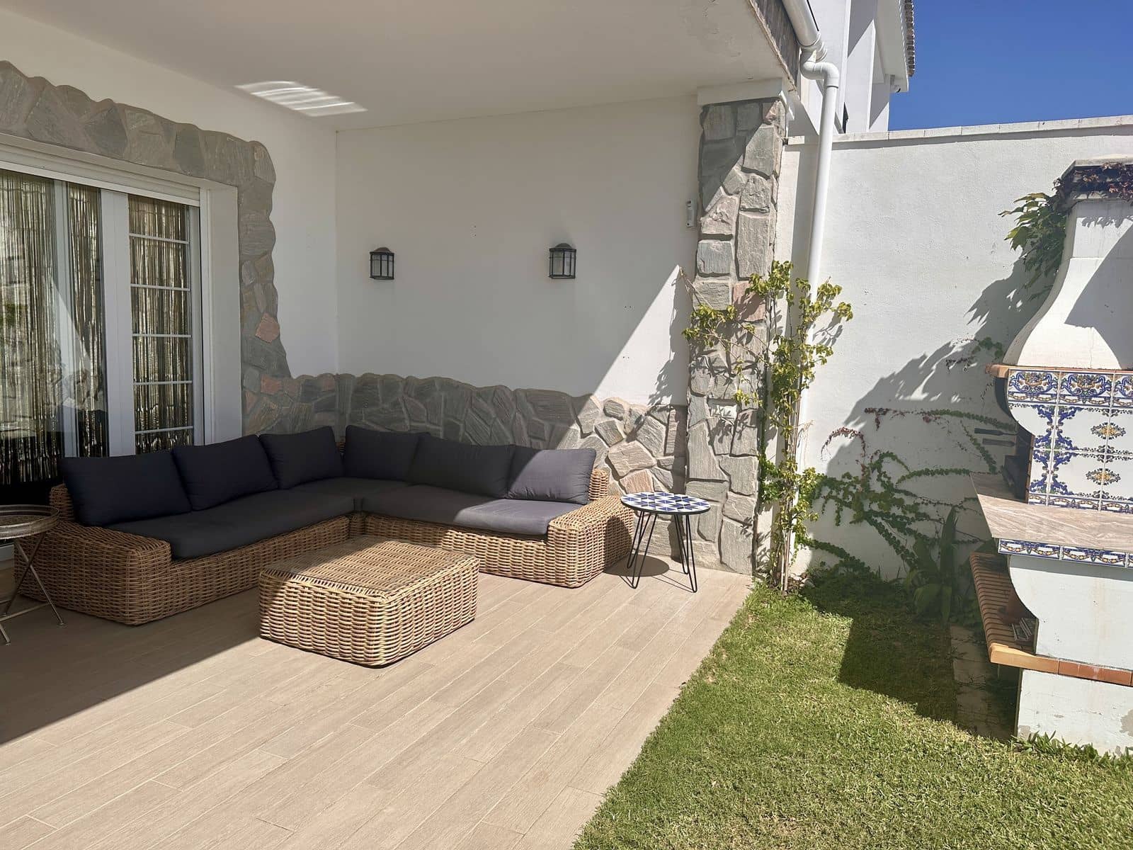 5 bedroom Townhouse for sale in La Mairena - € 990,000 (Ref: 10051354)