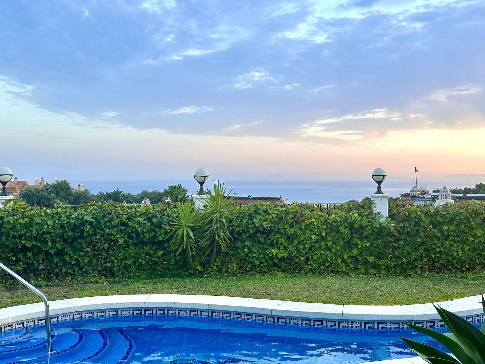 5 bedroom Townhouse for sale in La Mairena - € 990,000 (Ref: 10051354)