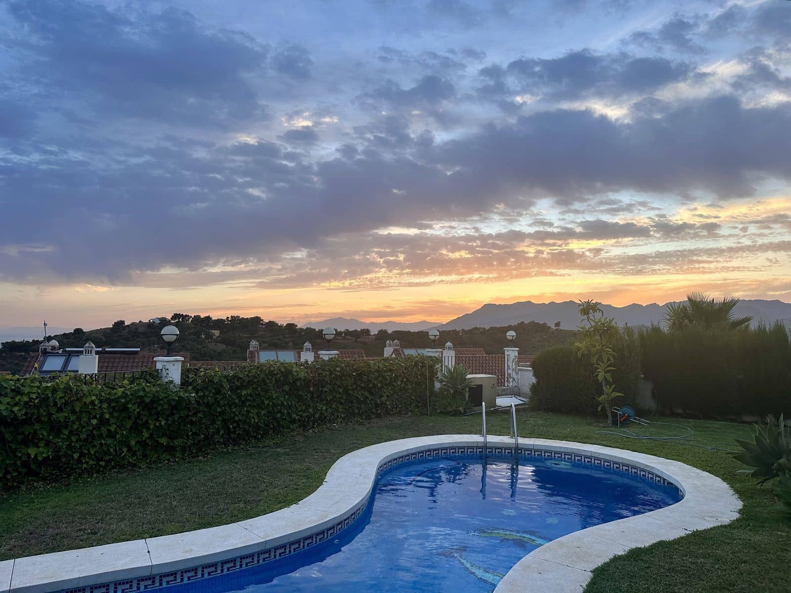 5 bedroom Townhouse for sale in La Mairena - € 990,000 (Ref: 10051354)