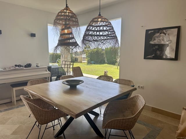 5 Zimmer Haus zu verkaufen in La Mairena, Ojen - 990.000 € (Ref: 10051354)