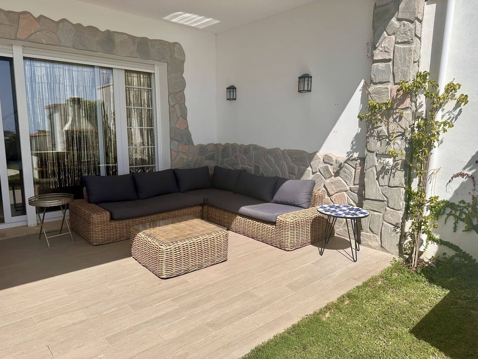 5 bedroom Townhouse for sale in La Mairena - € 990,000 (Ref: 10051354)