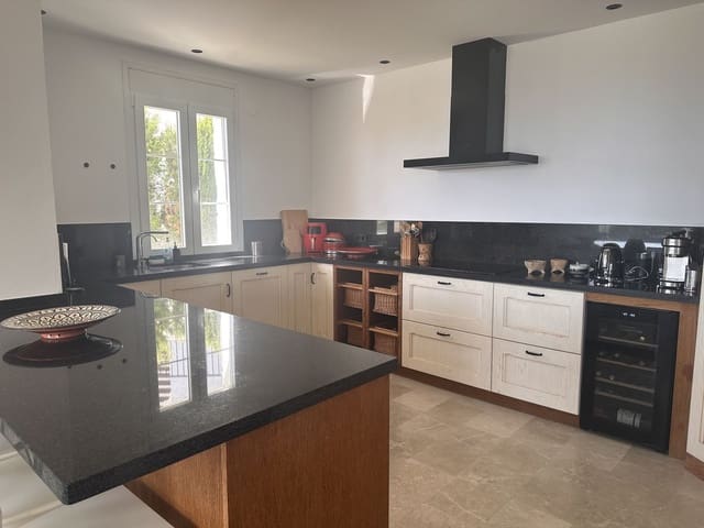 5 Zimmer Haus zu verkaufen in La Mairena, Ojen - 990.000 € (Ref: 10051354)