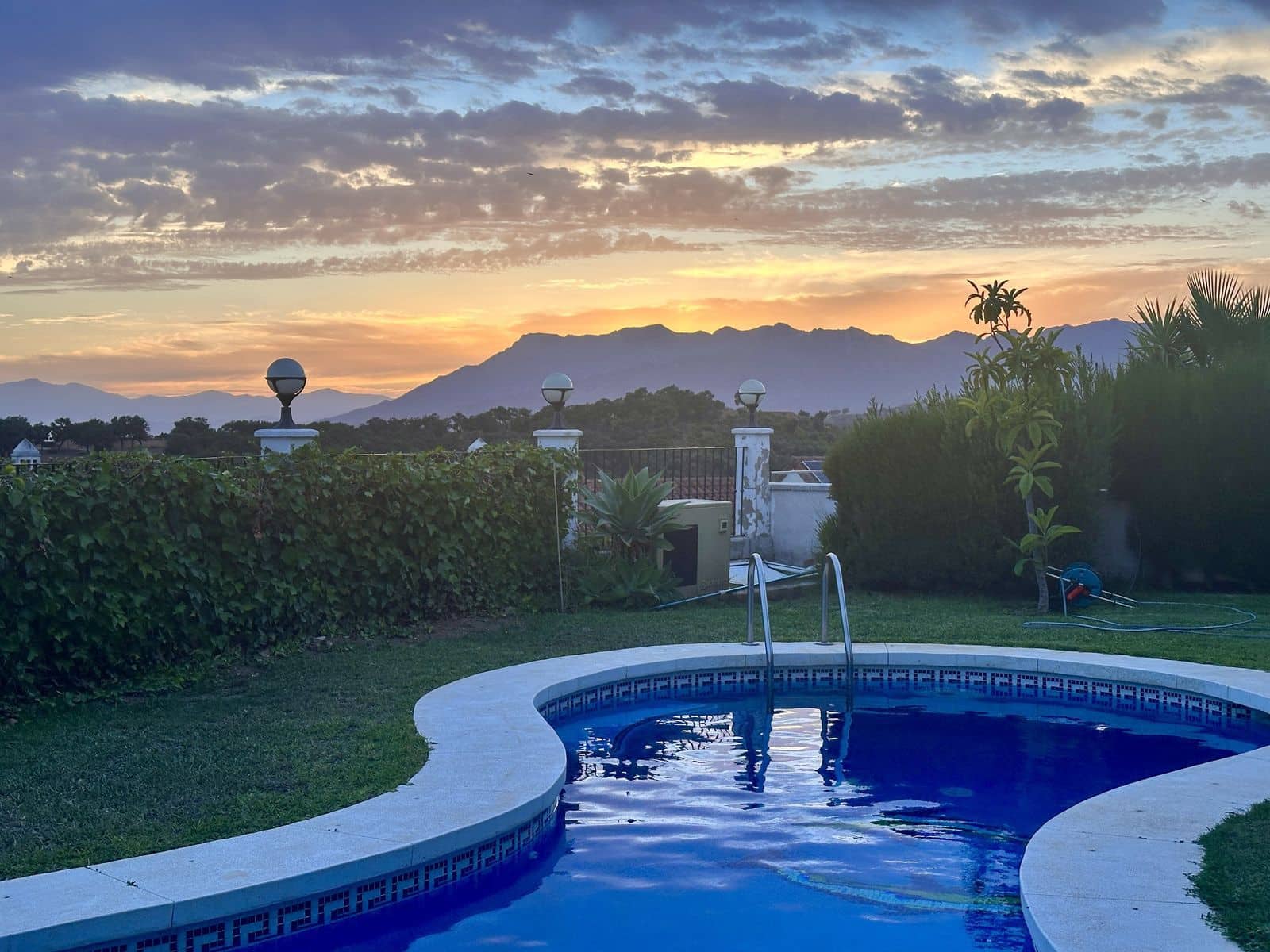 5 bedroom Townhouse for sale in La Mairena - € 990,000 (Ref: 10051354)