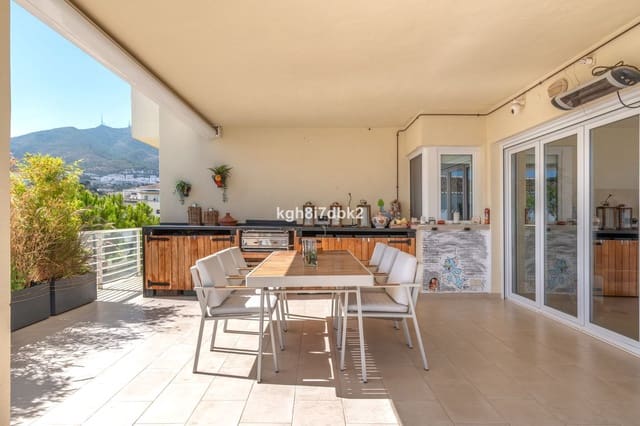 3 soveværelse Lejlighed til salg i Benalmádena - € 750.000 (Ref: 10051357)