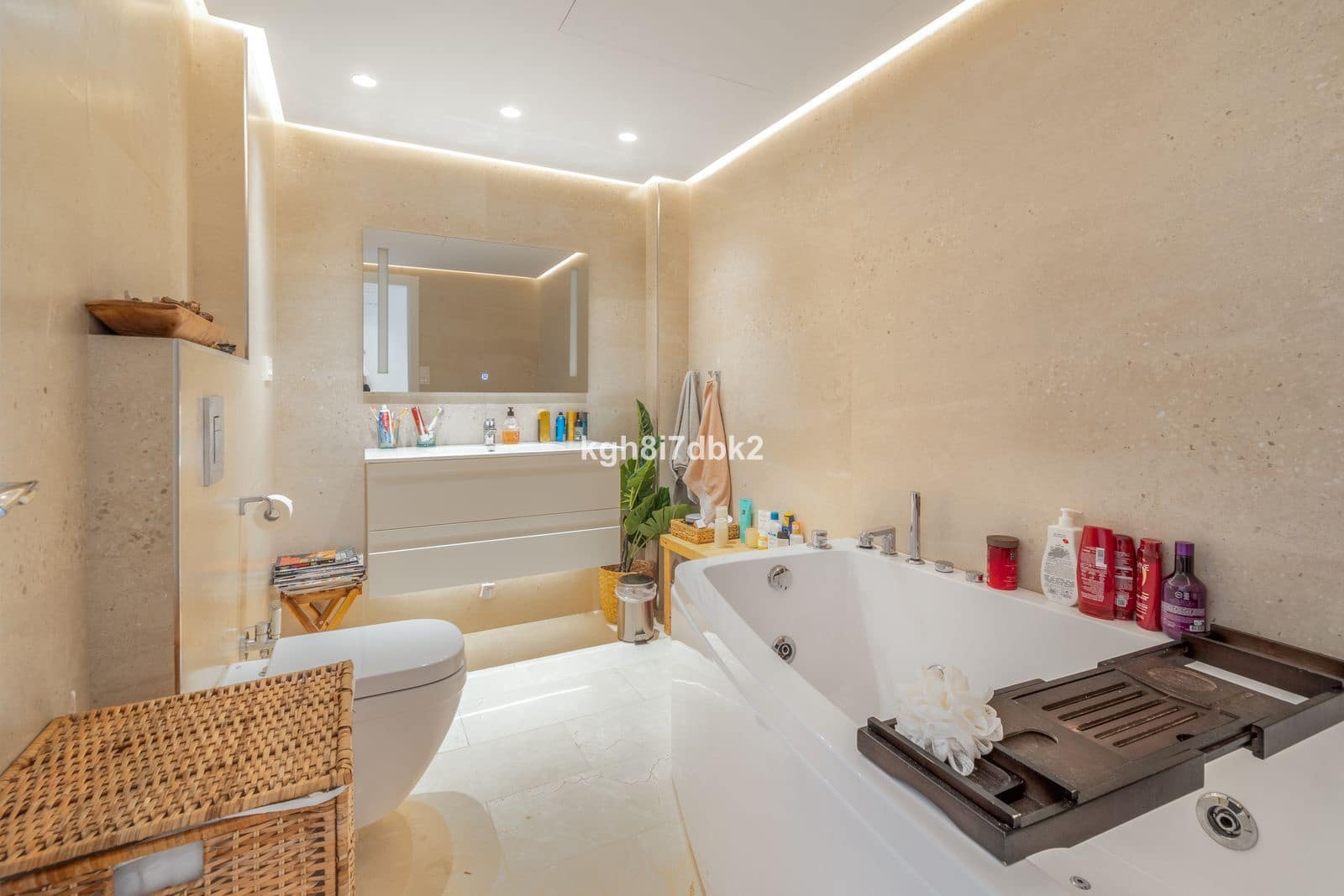 3 soveværelse Lejlighed til salg i Benalmadena - € 750.000 (Ref: 10051357)