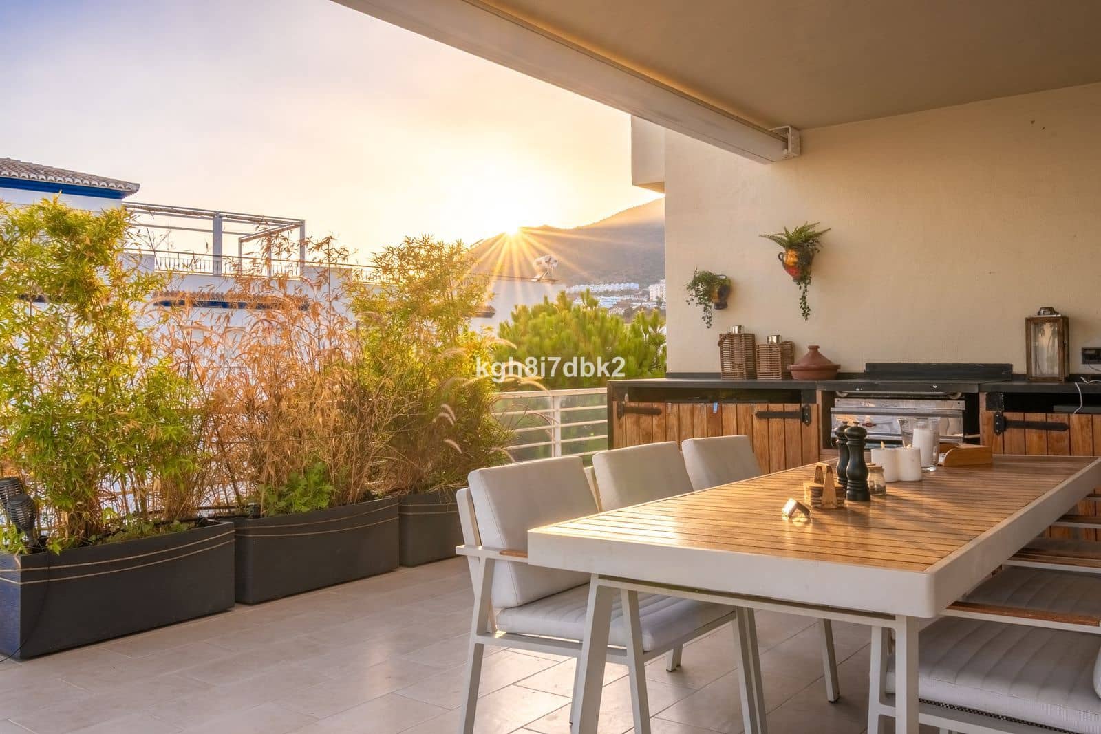 3 soveværelse Lejlighed til salg i Benalmadena - € 750.000 (Ref: 10051357)