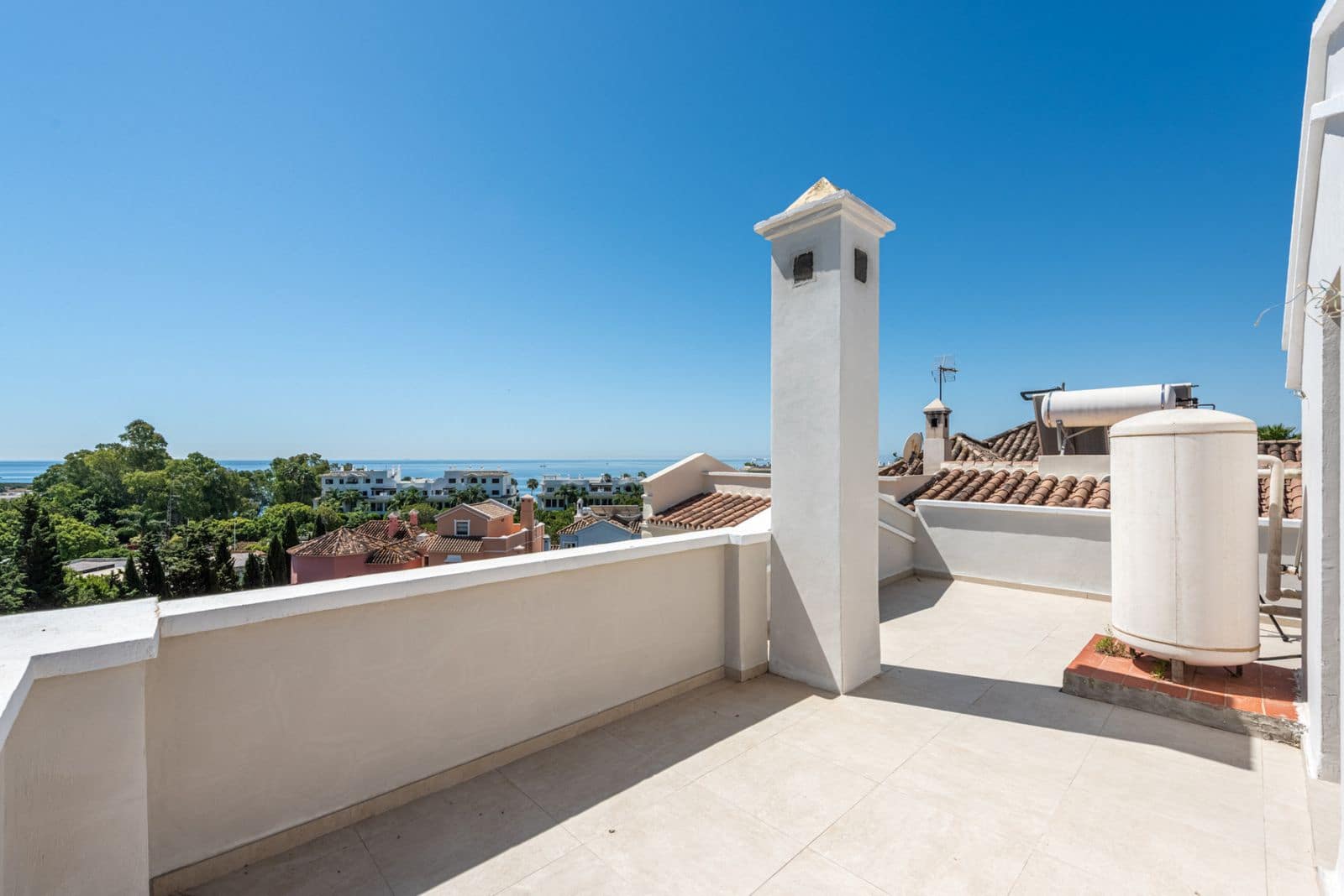 5 camera da letto Villa in vendita in Estepona - 1.400.000 € (Rif: 10051360)
