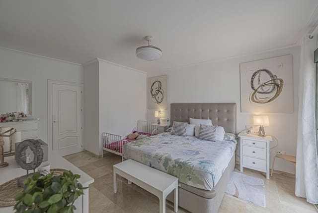 3 soveværelse Byhus til salg i Marbella - € 845.000 (Ref: 10051361)