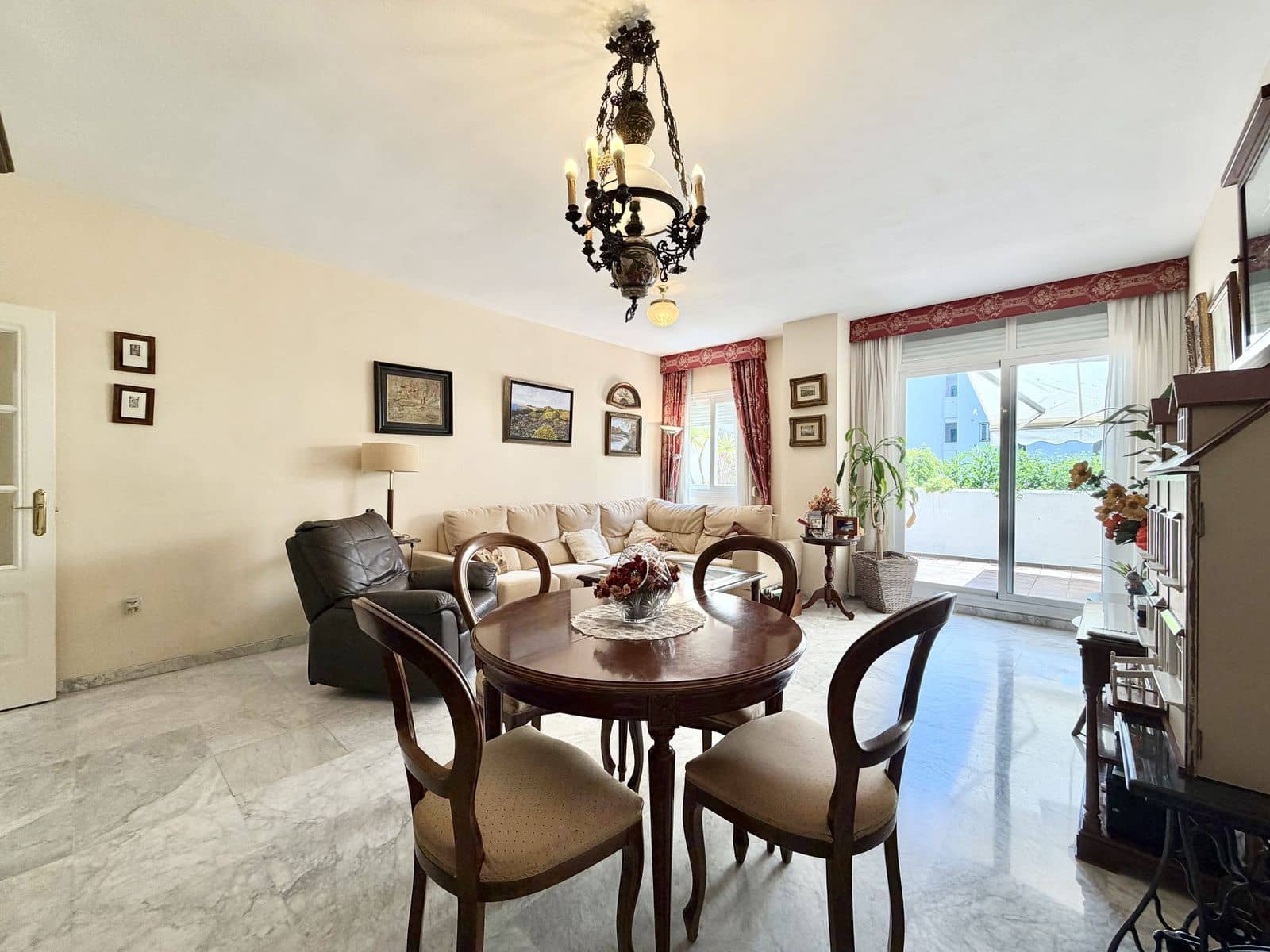 4 slaapkamer Appartement te koop in Golden Mile - € 1.099.000 (Ref: 10051363)