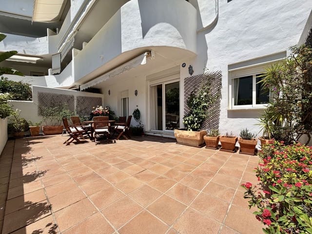4 makuuhuone Huoneisto myytävänä paikassa Golden Mile, Marbella - 1 099 000 € (Ref: 10051363)