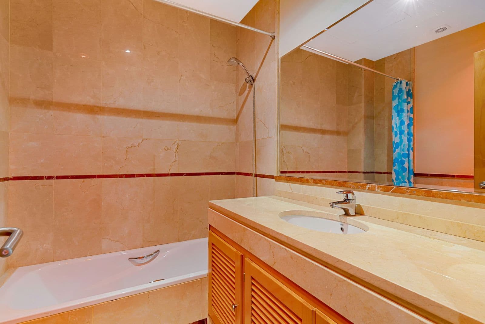 2 bedroom Apartment for sale in Puerto Banus - € 825,000 (Ref: 10051364)