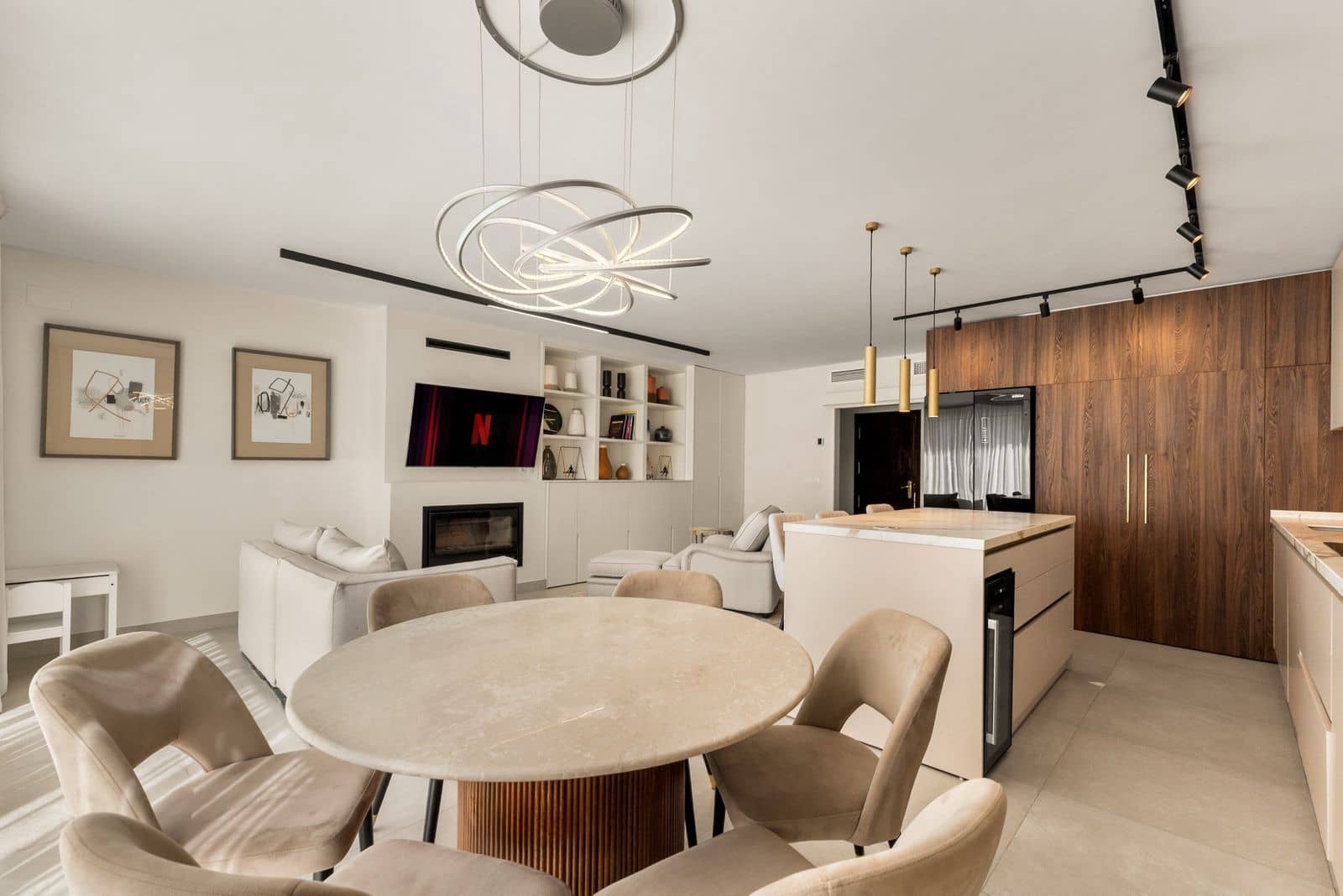 4 bedroom Townhouse for sale in Estepona - € 649,500 (Ref: 10051365)