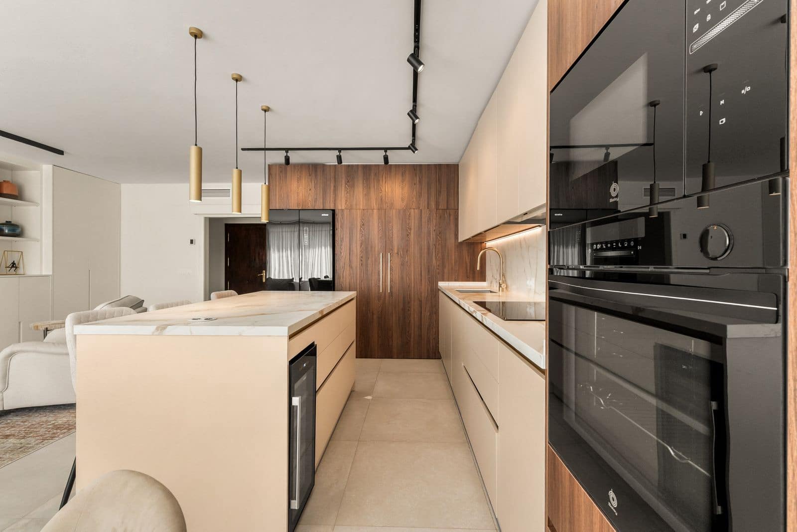 4 bedroom Townhouse for sale in Estepona - € 649,500 (Ref: 10051365)