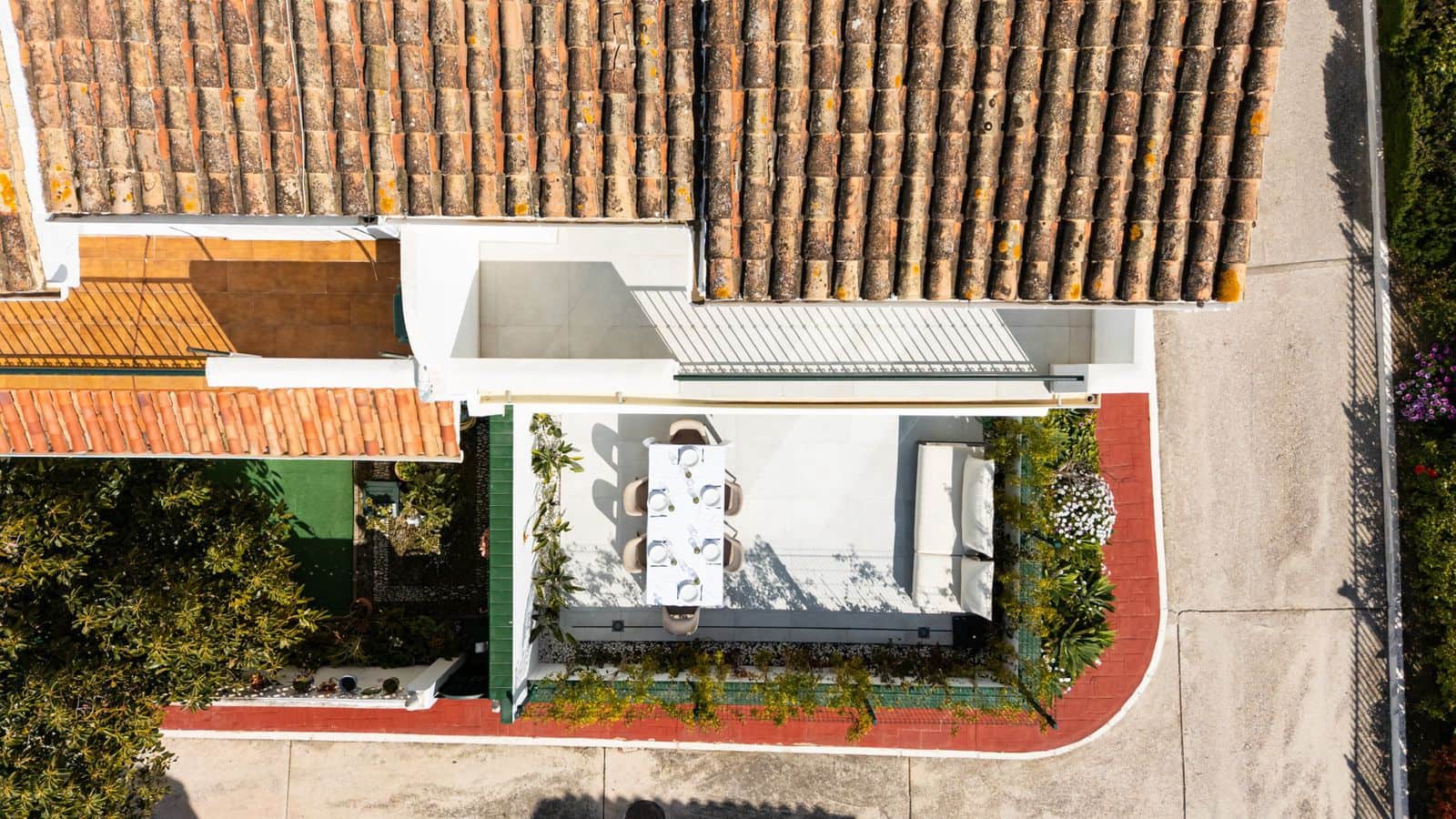 4 bedroom Townhouse for sale in Estepona - € 649,500 (Ref: 10051365)