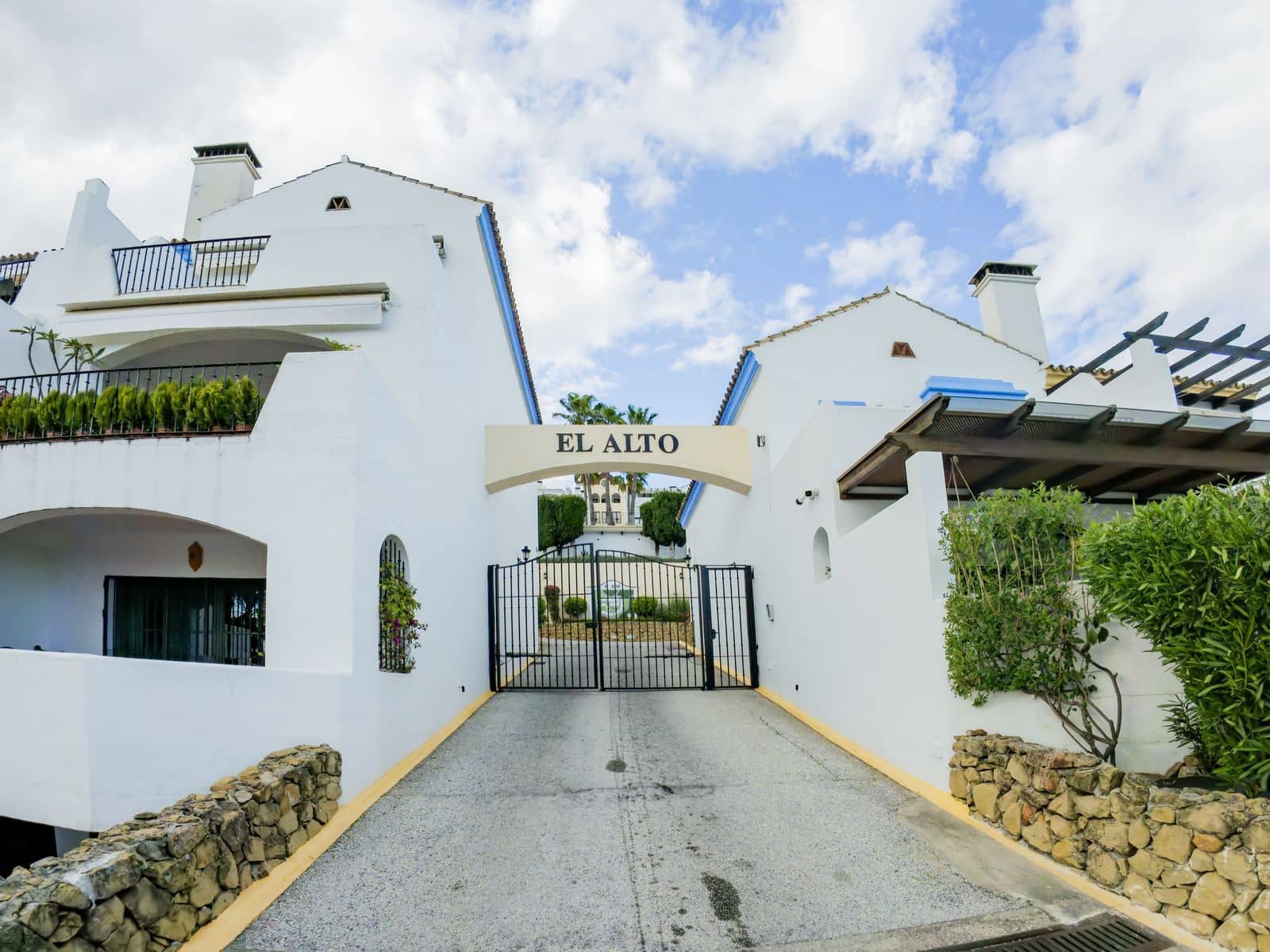 3 sypialnia Dom na sprzedaż w Benahavis - 750 000 € (Ref: 10051367)