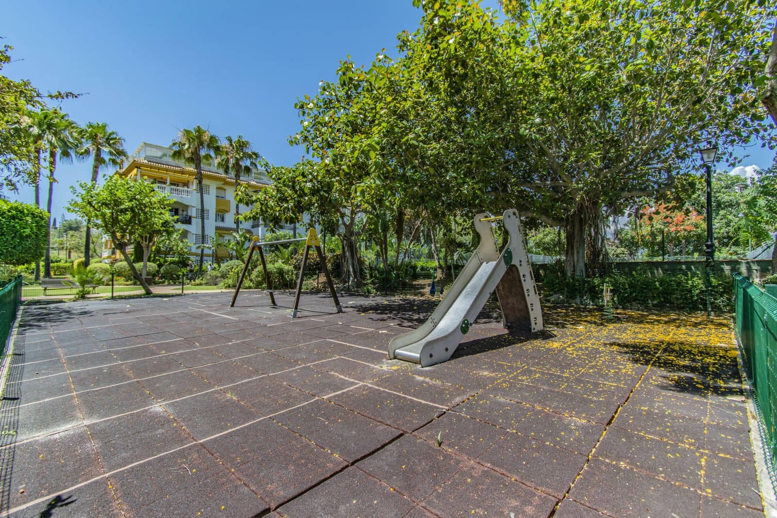 2 makuuhuone Huoneisto myytävänä paikassa Nueva Andalucia - 429 000 € (Ref: 10051368)