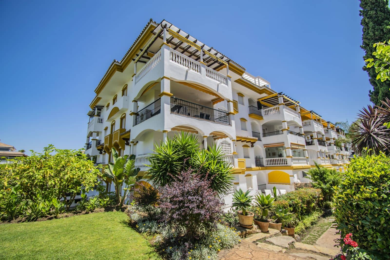 2 makuuhuone Huoneisto myytävänä paikassa Nueva Andalucia - 429 000 € (Ref: 10051368)