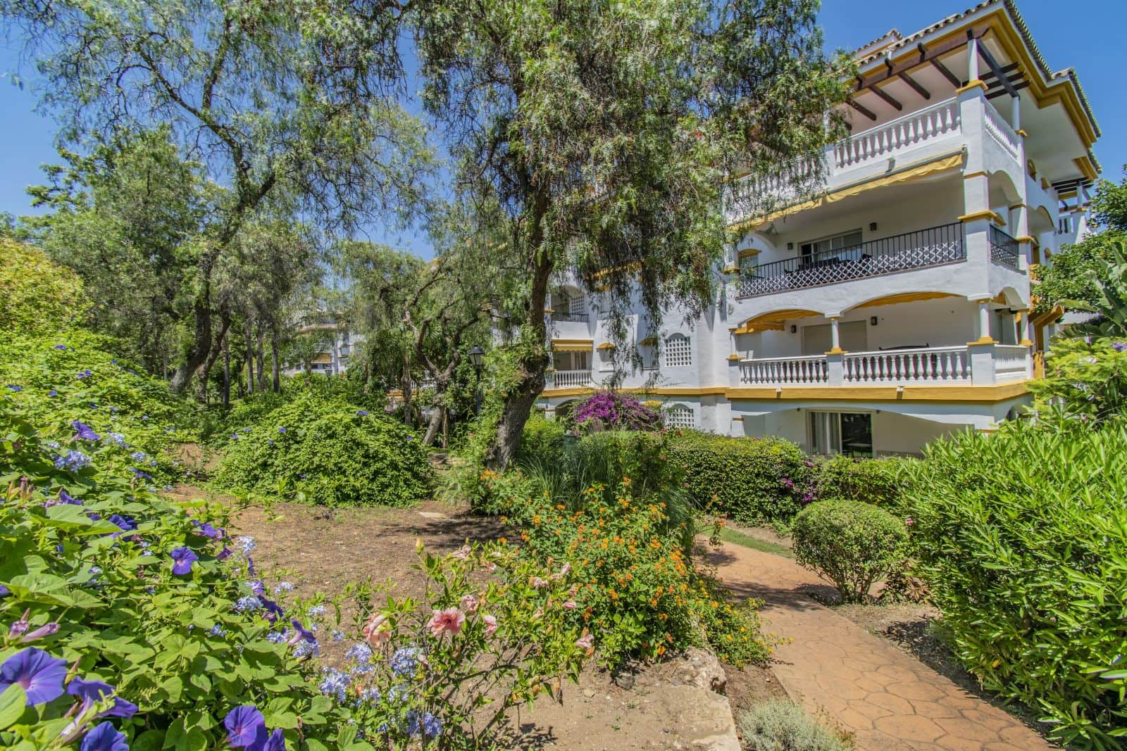 2 makuuhuone Huoneisto myytävänä paikassa Nueva Andalucia - 429 000 € (Ref: 10051368)
