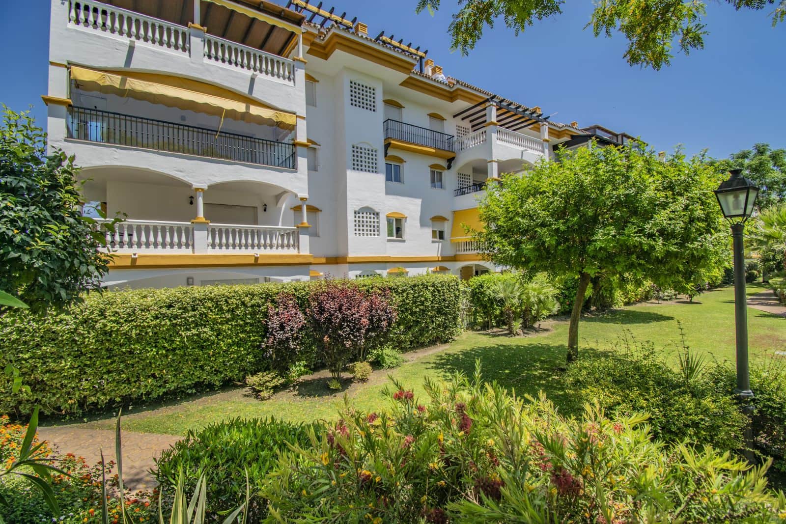 2 makuuhuone Huoneisto myytävänä paikassa Nueva Andalucia - 429 000 € (Ref: 10051368)