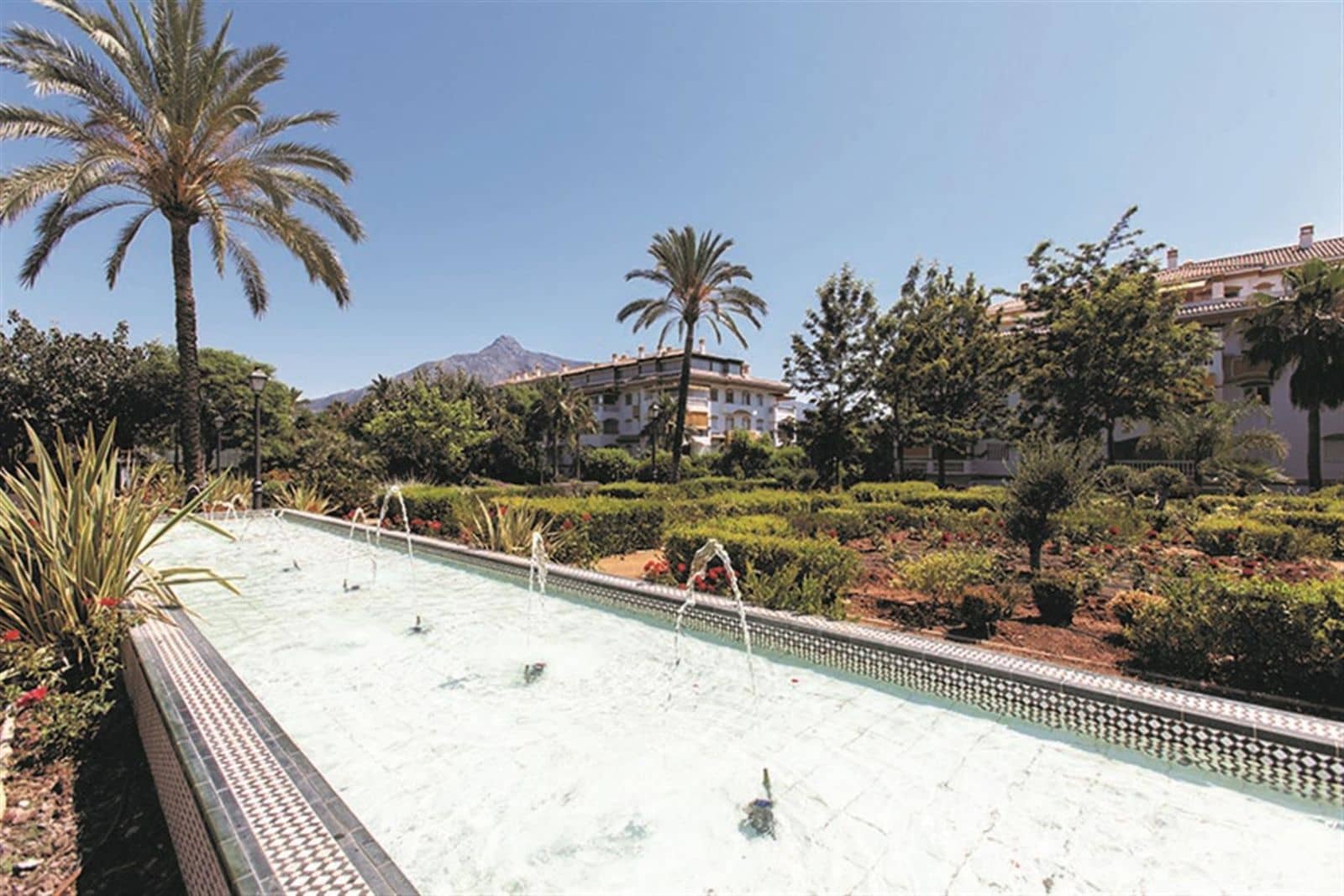 2 makuuhuone Huoneisto myytävänä paikassa Nueva Andalucia - 429 000 € (Ref: 10051368)